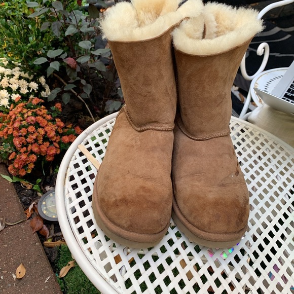 Great pair of UGGS Boots size 9 fur fluffy!! - Picture 2 of 7